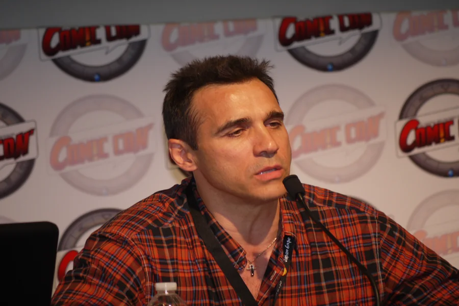 Adrian Paul Net Worth